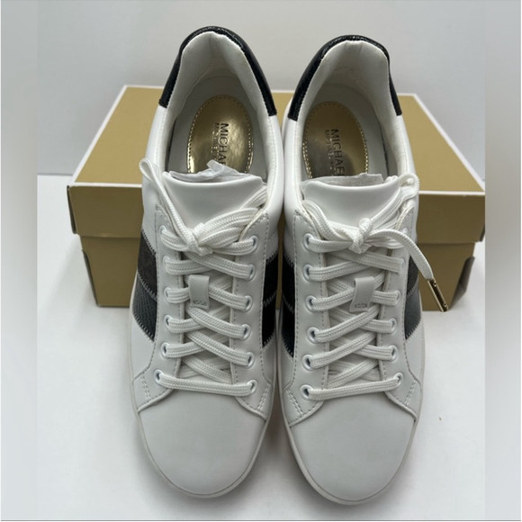 MICHAEL KORS Poppy Lace
Up Leather - Picture 5 of 8